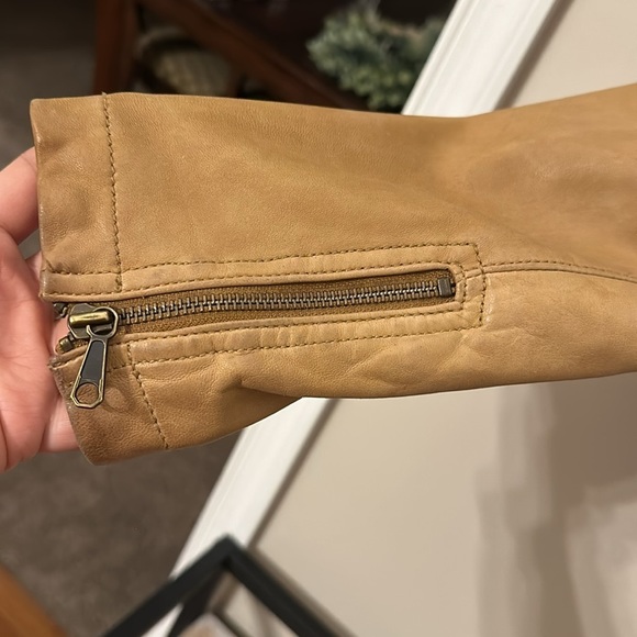 Used Tan Leather Motorcycle Style Gap Jacket - Picture 7 of 17